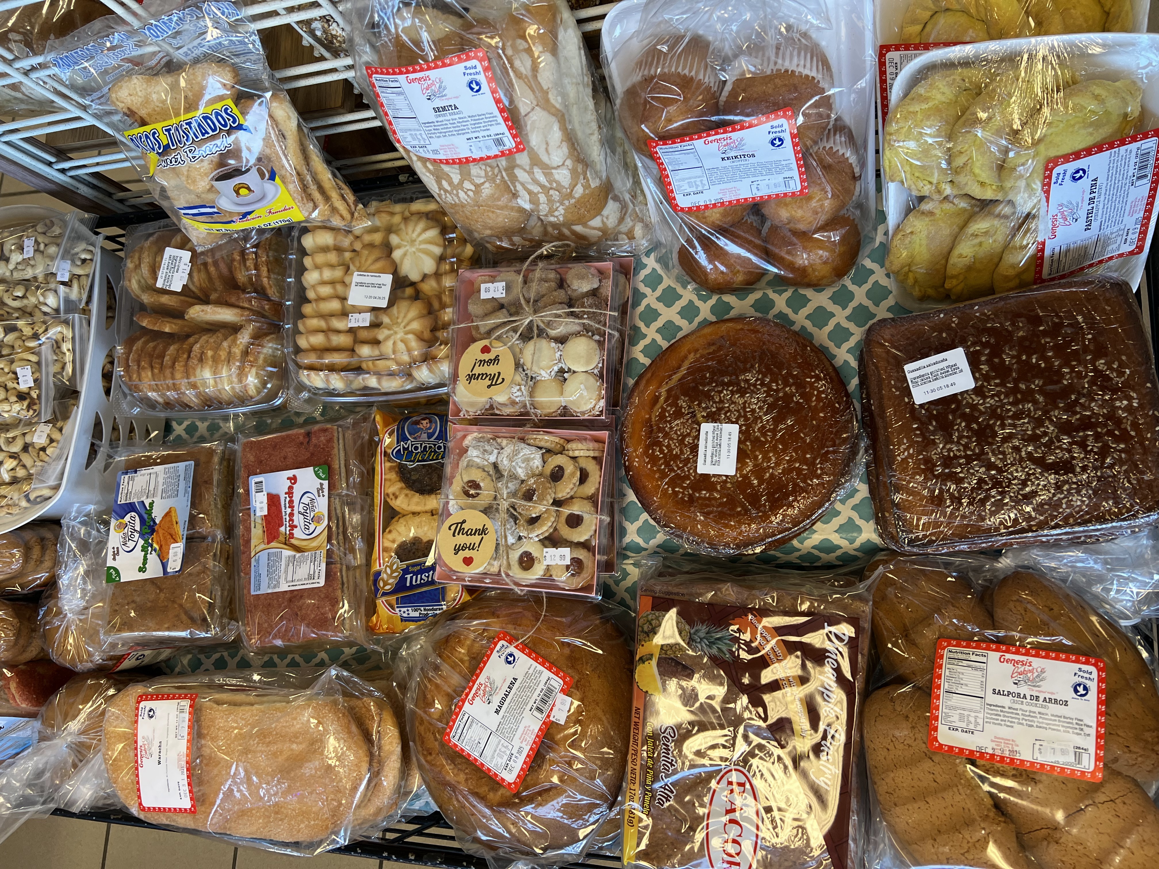 Pan dulce y quesadillas