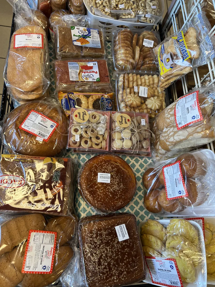 Pan dulce y quesadillas